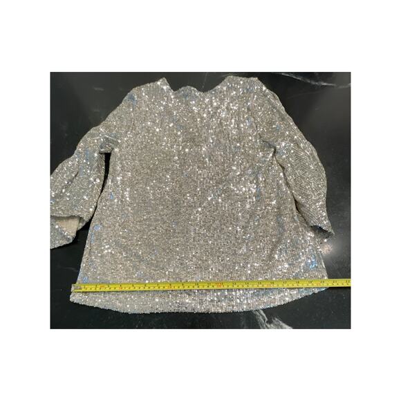 Cable & Guage silver sequin flutter sleeve v neck top MED - Picture 11 of 11